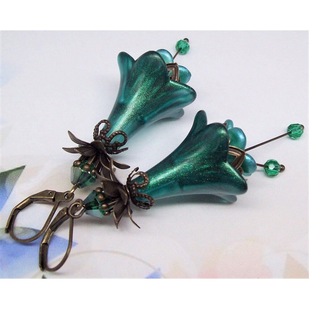 Green Floral Earrings Dangle, Handmade Earrings, Bronze, Flower Gifts for Her, G